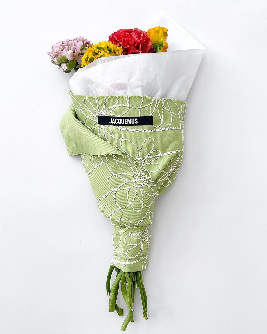 Image from JACQUEMUS / LES FLEURS 10