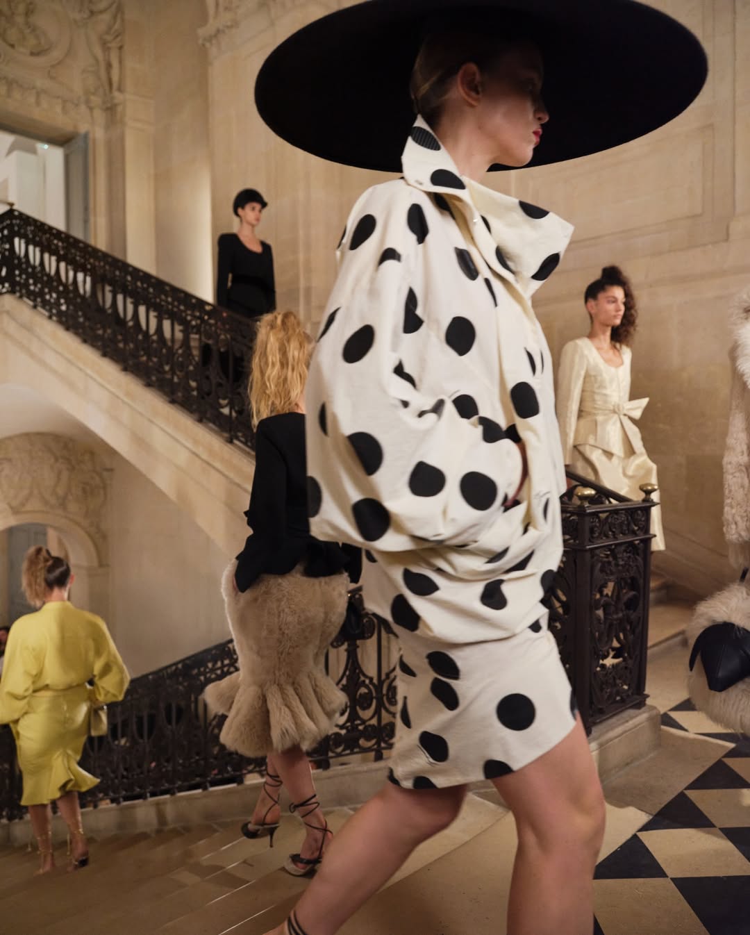 Image from JACQUEMUS /  « Le Palmier » show 9