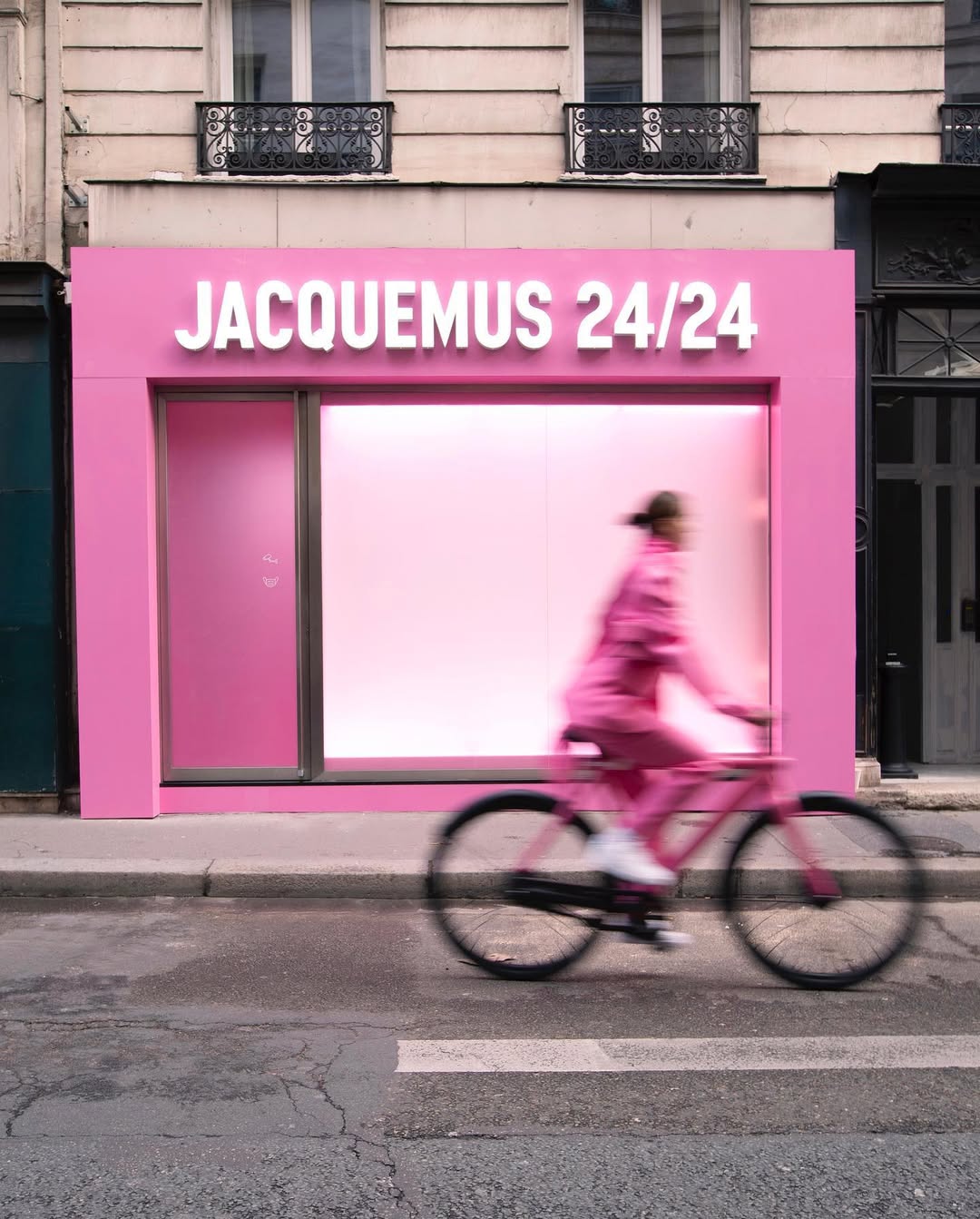 Image from JACQUEMUS / 24/24 7