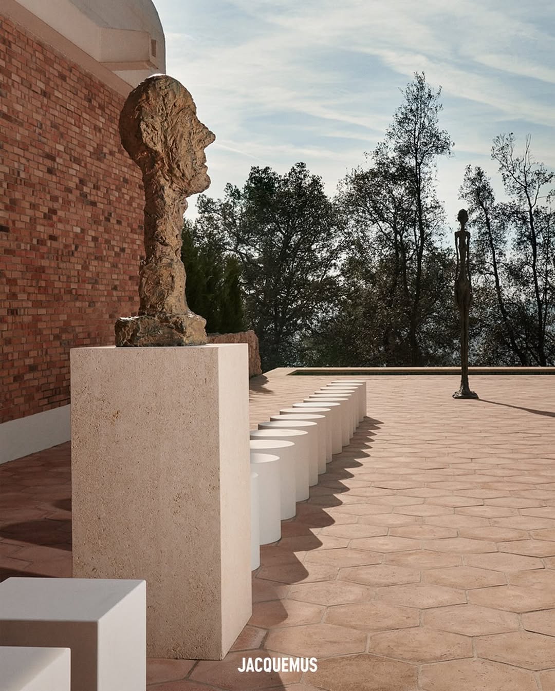 Image from JACQUEMUS / Images « LES SCULPTURES » 4